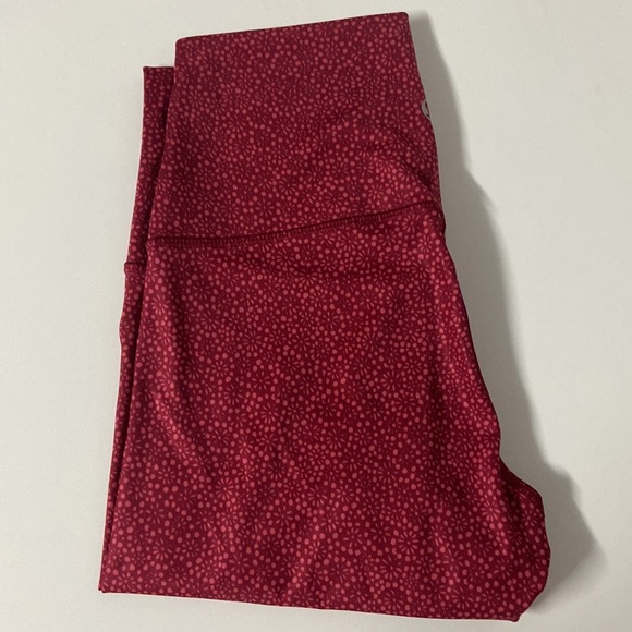Lululemon size 4 leggings red pink pattern lululemon lululemon athleisure fall - Picture 9 of 9